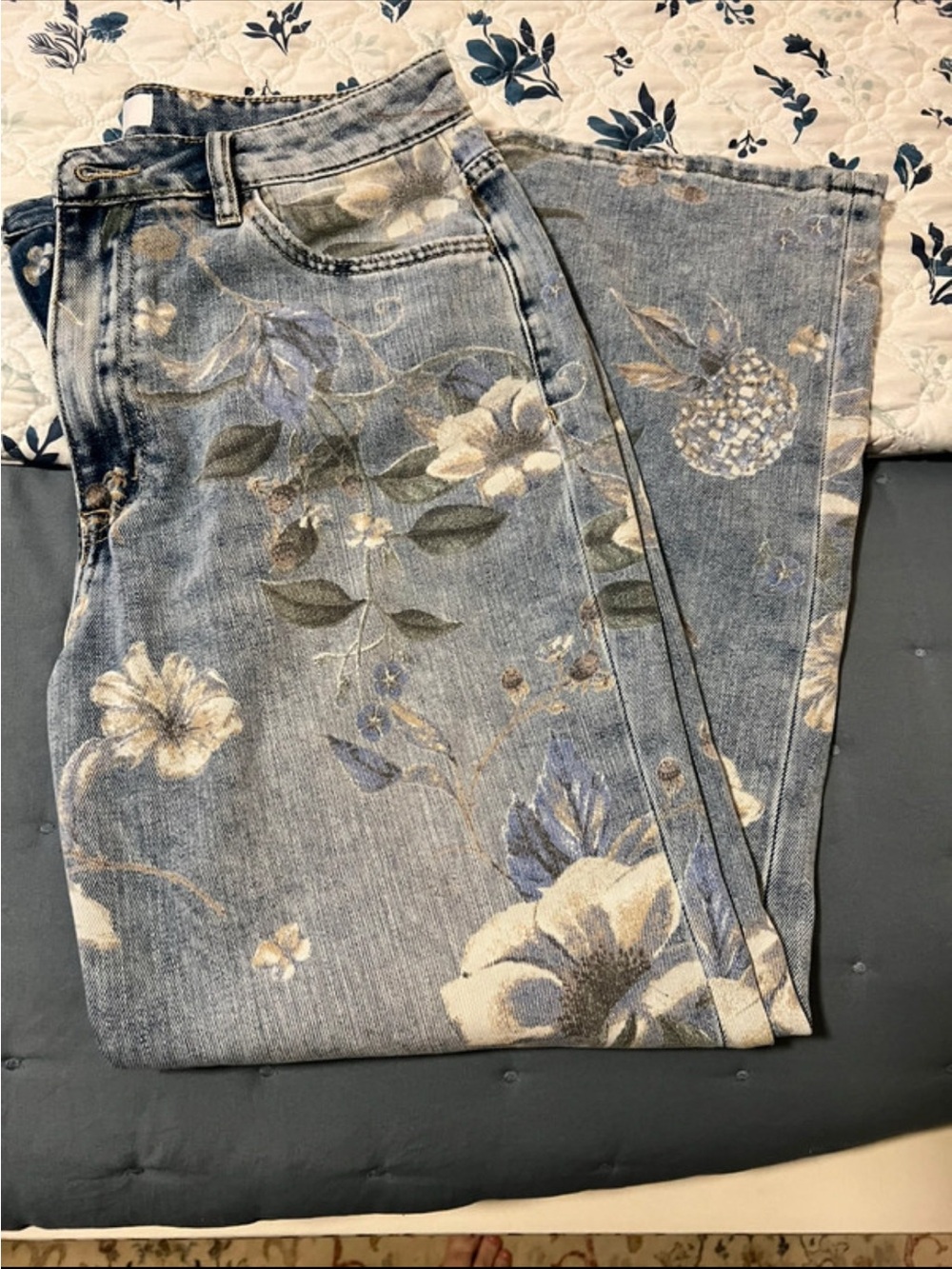 Women's Blue Floral Wide-Leg Jeans